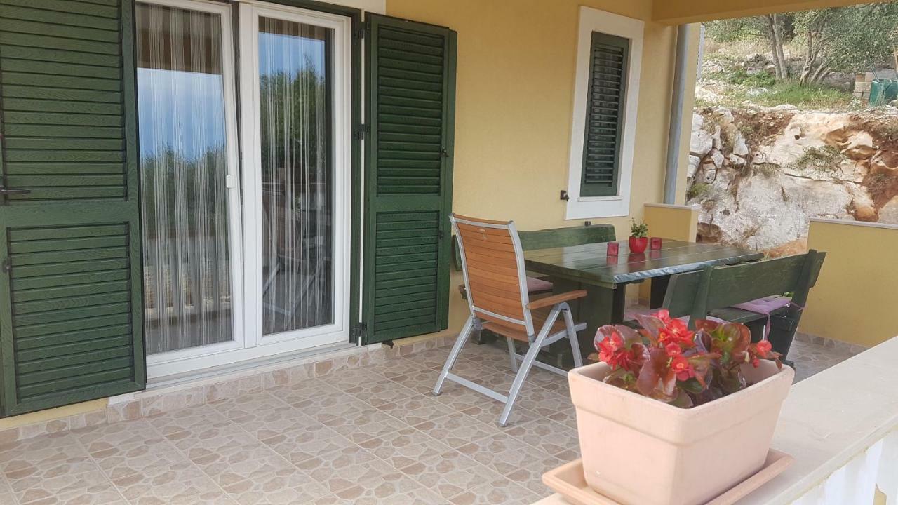 Apartment Azaleja Sali Zewnętrze zdjęcie
