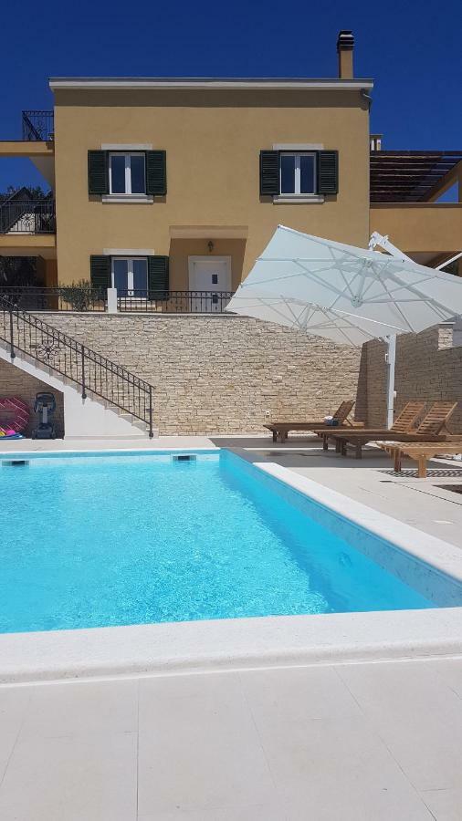 Apartment Azaleja Sali Zewnętrze zdjęcie