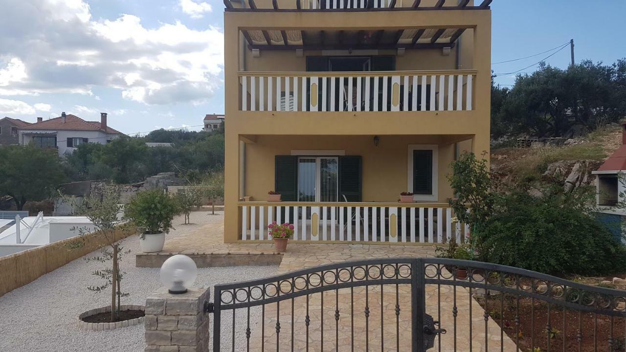 Apartment Azaleja Sali Zewnętrze zdjęcie