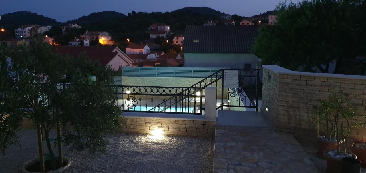 Apartment Azaleja Sali Zewnętrze zdjęcie